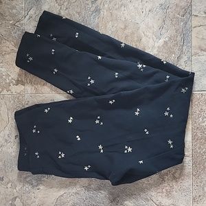 Black star leggings